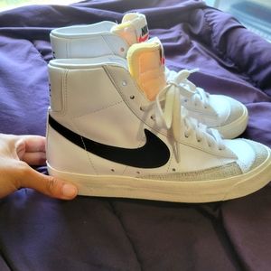 Nike Blazers Big Kids size 6!! Only wore twice